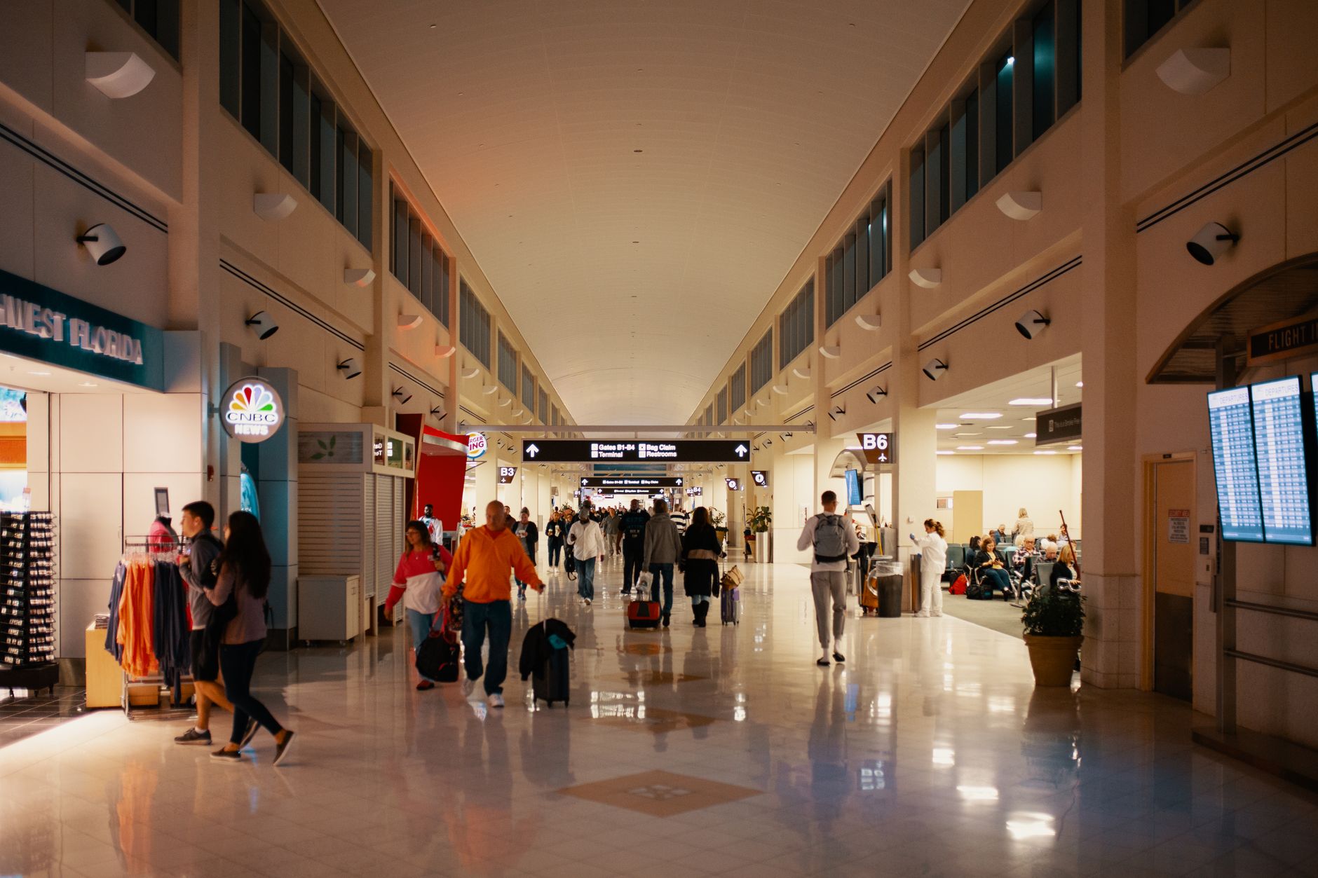 IATA: Global Passenger Demand Grows Just 0.2% in July, Middle East Traffic Falls 10%