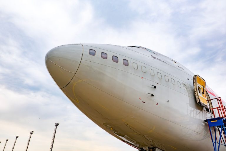 British Airways flight BA2660: cracked window forces Gatwick return